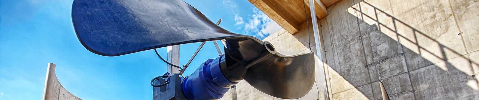 Wear protective coatings for agitators / mixers