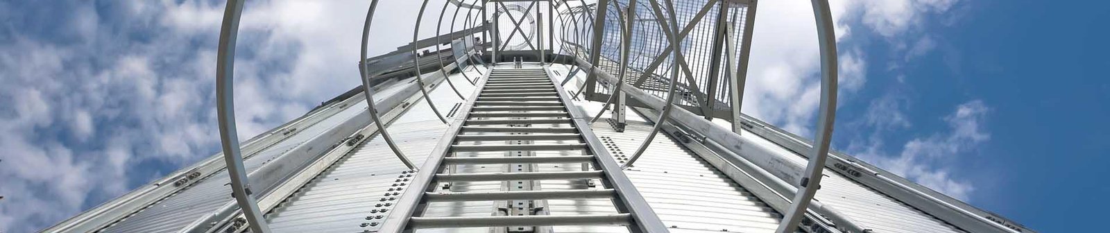 Non-stick coatings for tanks / silos
